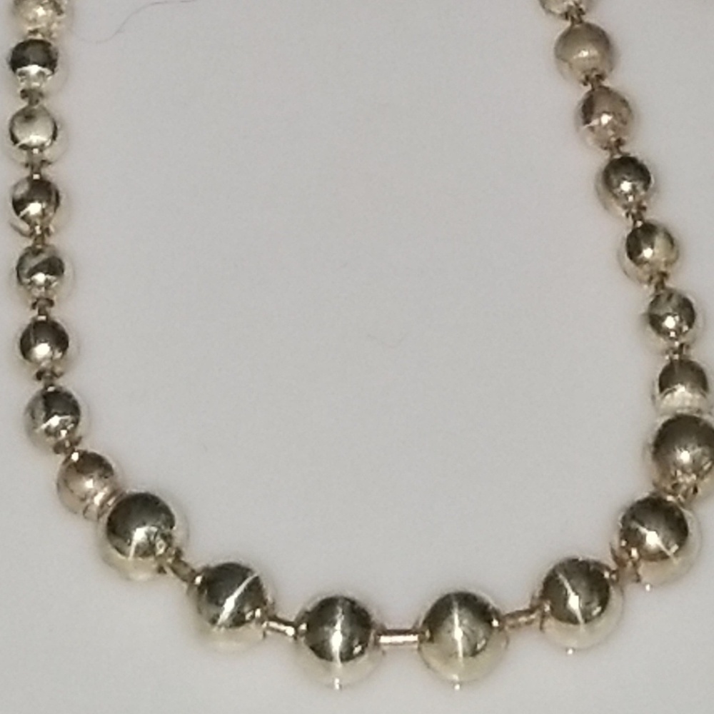 Graduated beaded necklace 925, sterling silver